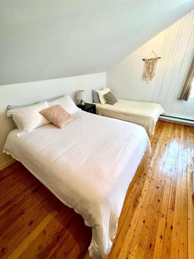 Les Appartements Du Vieil Edifice Metabetchouan Buitenkant foto