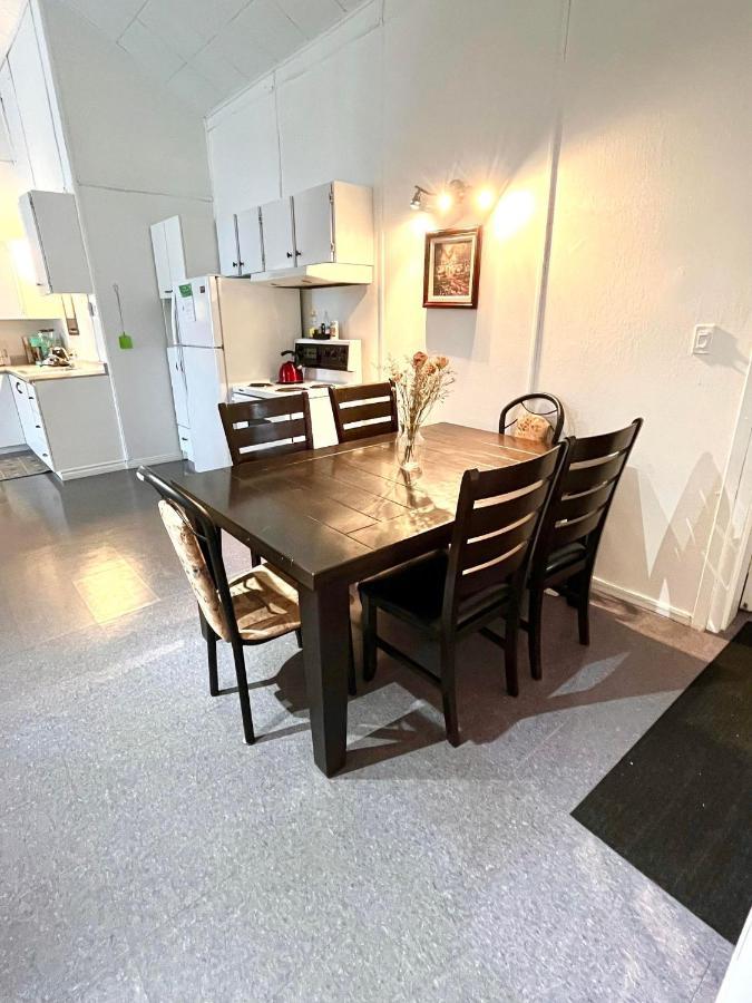 Les Appartements Du Vieil Edifice Metabetchouan Buitenkant foto