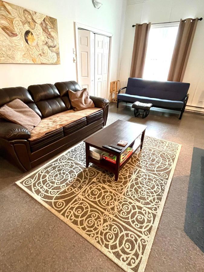 Les Appartements Du Vieil Edifice Metabetchouan Buitenkant foto